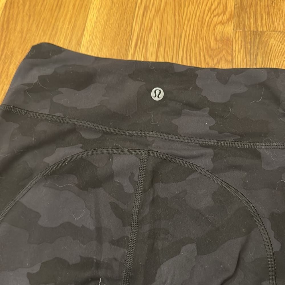 **SOLD**Lululemon Invigorate High Rise Leggings with pockets - Picture 6 of 8